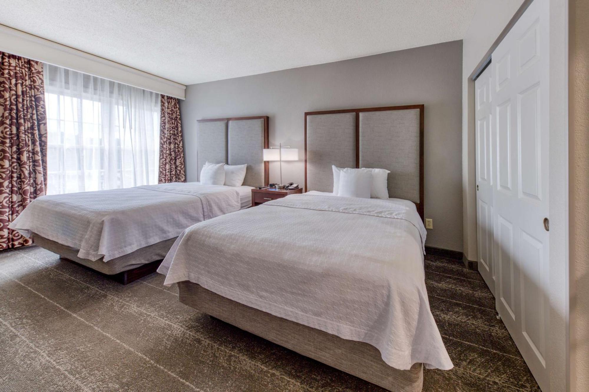 Two Bedroom Suite One King Two Queen Beds Non-Smoking