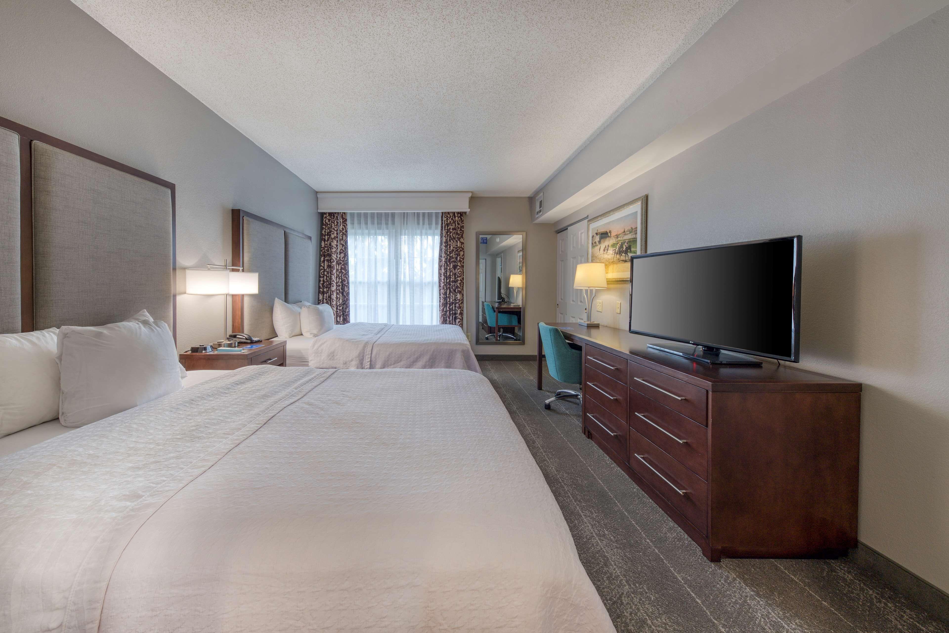 Queen Suite Two Queen Beds Mobility Access or Non-Smoking